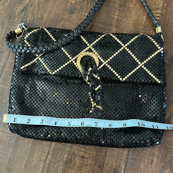 Vintage Purse with Gold Details - Picture 2 of 5